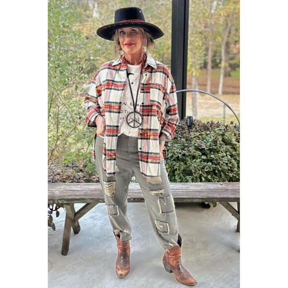 Early Morning Walks Flannel in Red & White L/XL Jaded Gypsy - Picture 1 of 2